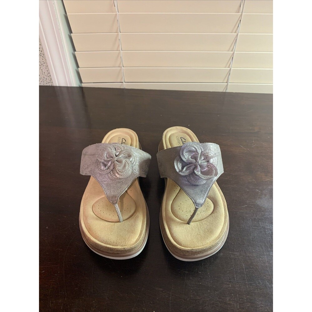 Clarks Collection Sandals Metallic Leather Flower Slip On Flip Flop 8.5 M